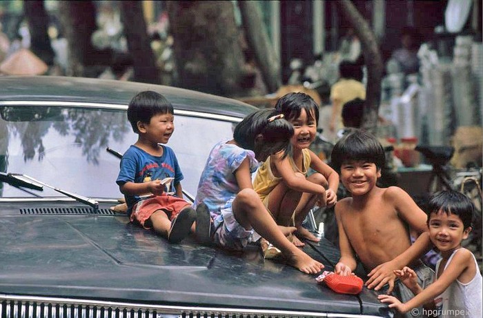 Trẻ em Hà Nội, 1991.